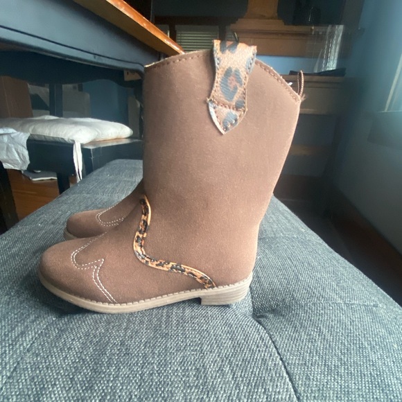 Carters boots - Picture 2 of 2